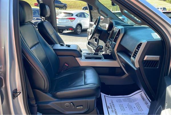 2017 Ford F-150 Lariat SuperCrew 5.5-ft. Bed 4WD - $24,500 (Car smart auto sales)