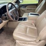 2013 Chevrolet Suburban Z71 4x4 - $7,800