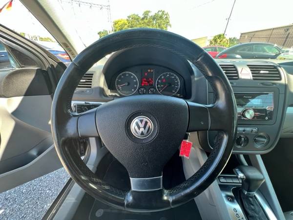 2009 VOLKSWAGEN JETTA SE 4DR SEDAN . - $5,999 (DAS AUTOHAUS IN CLEARWATER)