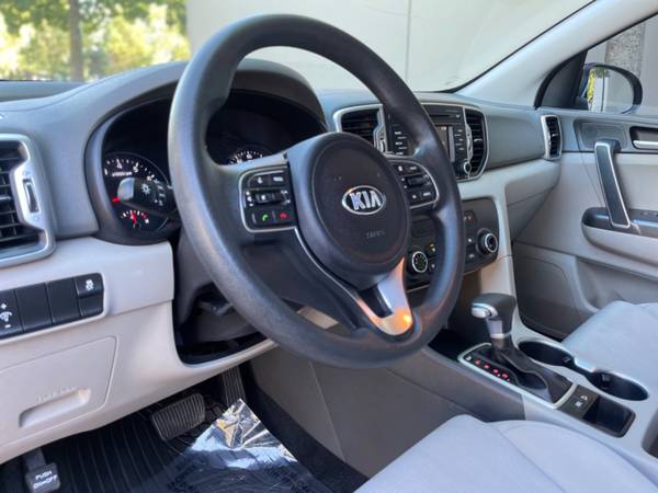 2019 KIA SPORTAGE LX SPORT SUV 4DR/CLEAN CARFAX - $15,995