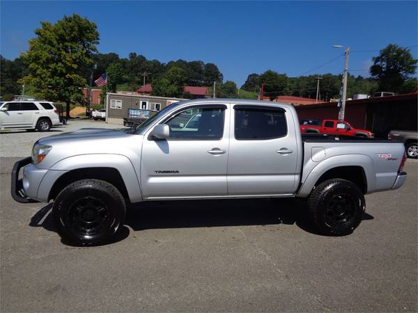 2011 Toyota Tacoma Double Cab 4WD V6 TRD-Sport *LIFTED* - $21,995 (Franklin, North Carolina)