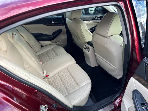 2016 Nissan Maxima Platinum*Fully Loaded*Extra Clean*85K - $15,995 (Vinton Auto Sales LLC (2446 E Washington Ave Vinton VA 24179)