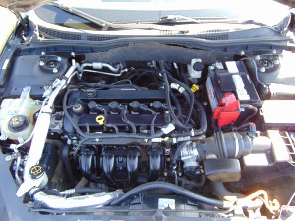 2011 Ford Fusion 4dr Sdn SE FWD - $6,495 (Roseville Auto Center)