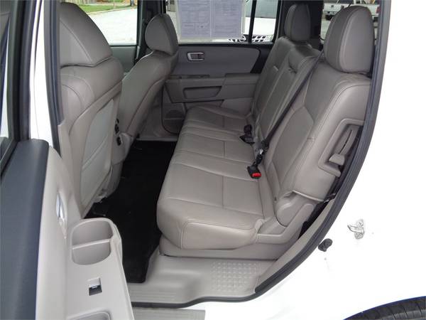 2013 Honda Pilot EX-L with Navigation 4WD LOADED *White* - $12,995 (Franklin, North Carolina)