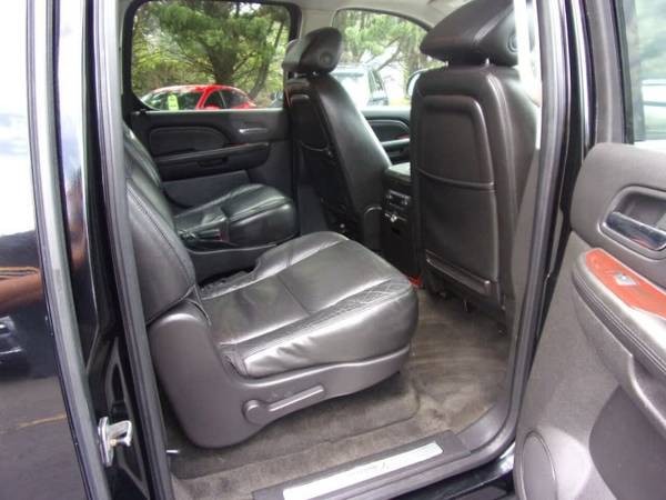 2008 Cadillac Escalade ESV Base AWD 4dr SUV - $11995.00