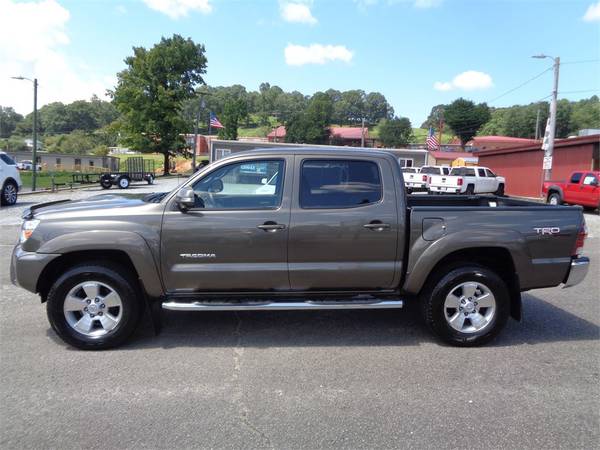 2013 Toyota Tacoma Double Cab 4WD V6 SR5 TRD-Sport - $26,995 (Franklin, North Carolina)