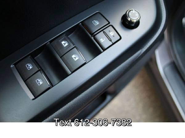 2015 Toyota Highlander AWD LE W/ ENTUNE TOUCH SCREEN AUDIO, KEYLESS ENTRY. & - $23,955 (minneapolis / st paul)