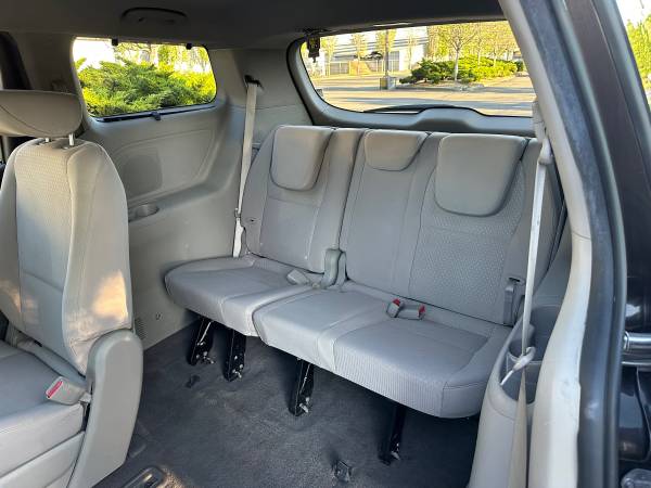 2016 Kia Sedona LX 7 Passenger Minivan, 3.3L V6 Fully Loaded - $7,995 (Federal Way)