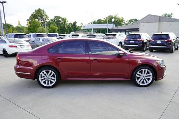 2012 Volkswagen Jetta Sedan SE PZEV - $10,999