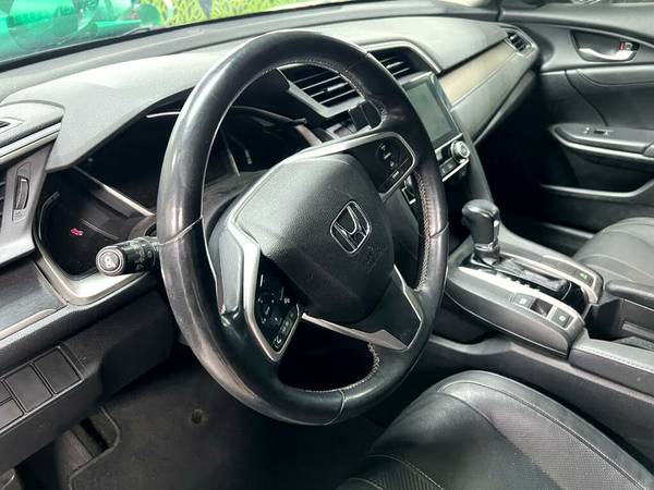 2017 Honda Civic Sedan  EX-L Sedan - $18,991 (Trade Guru)
