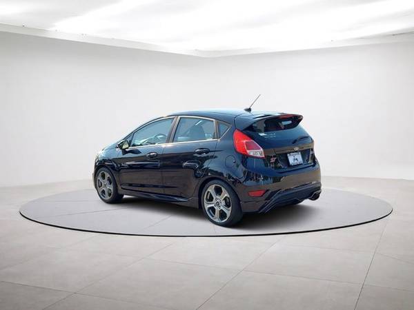 2018 Ford Fiesta ST Hatchback w/ Nav  Sunroof (Ford Fiesta Sedan)