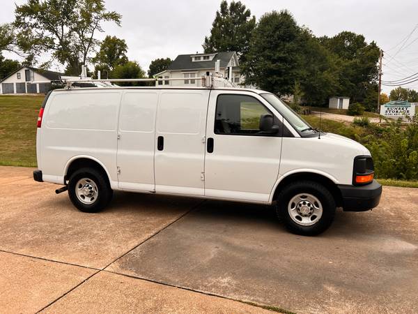 2015 Chevrolet Express 2500 - 4.8 V8 - Ready to Work - Clean Title - $15,500 (Show Me Trucks)