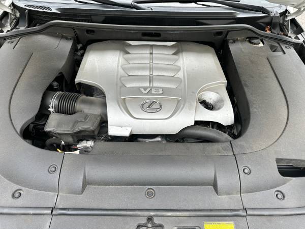 2010 Lexus LX 570 Sport Utility 4D - $24,900 (St. Clair Shores)