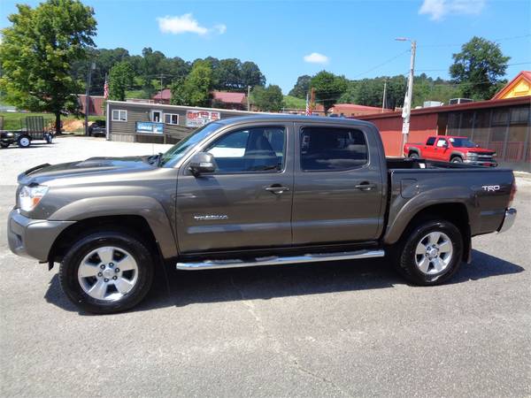 2013 Toyota Tacoma Double Cab 4WD V6 SR5 TRD-Sport - $26,995 (Franklin, North Carolina)