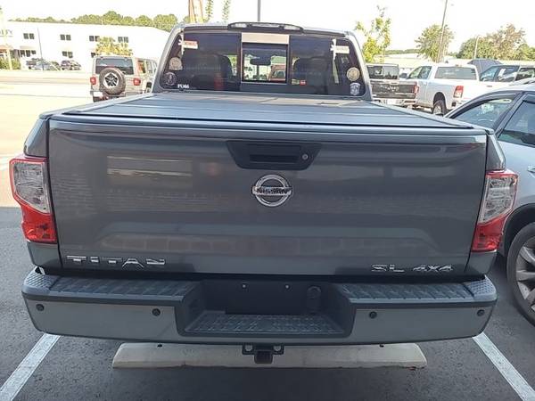 2018 Nissan Titan SL (Nissan Titan Truck)