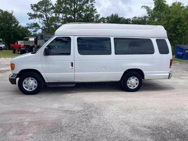 2007 Ford E350 Super Duty Passenger XLT Extended Van 3D - $12,895 (+ Longwood Auto)