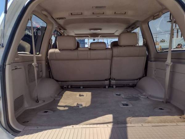 2000 Toyota Land Cruiser - $10,991 (NORTH HOLLYWOOD)