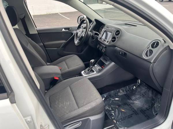 2017 Volkswagen Tiguan 2.0T S 4MOTION - $13,995 (Leavitt Auto  Truck)