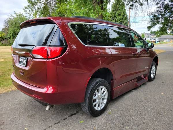 2021 Chrysler Voyager LXI (Mobility Van) - $49,881