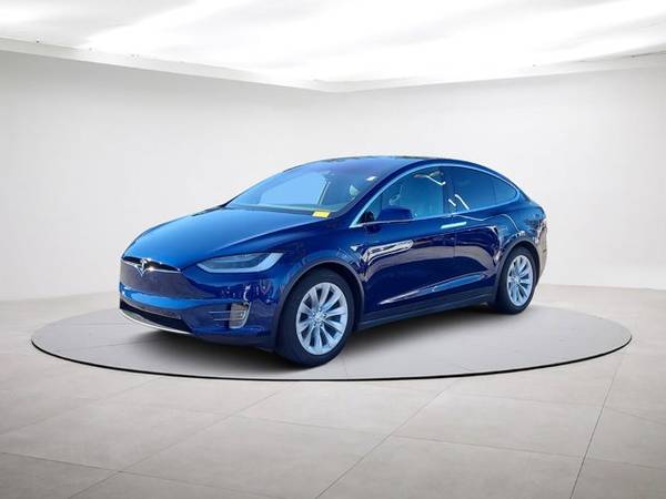 2017 Tesla Model X 75D AWD (Tesla Model X SUV)