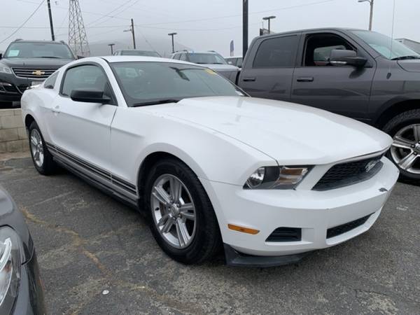 2010 Ford Mustang V6  2D Coupe  * CLEAN CARS .. EASY FINANCING! * - $10,888 (** FAST APPROVALS! SE HABLA ESPANOL! **)
