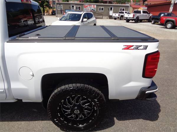 2018 Chevrolet Silverado 1500 Crew Cab 4WD V8 LT Z71 70K Miles *White* - $39,995 (Franklin, North Carolina)