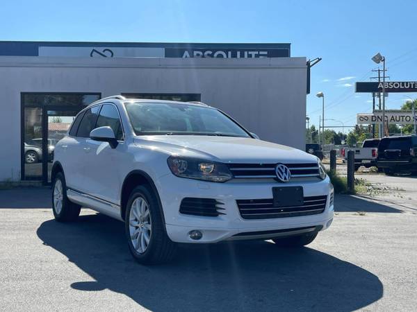 2014 Volkswagen Touareg 4dr 3.6L Sport - $19,869