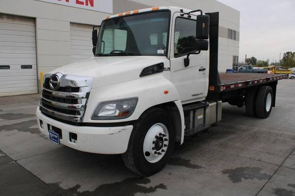 2014 HINO 268 20FT FLATBED Flatbed Truck - $39,900 (St Louis, Missouri)