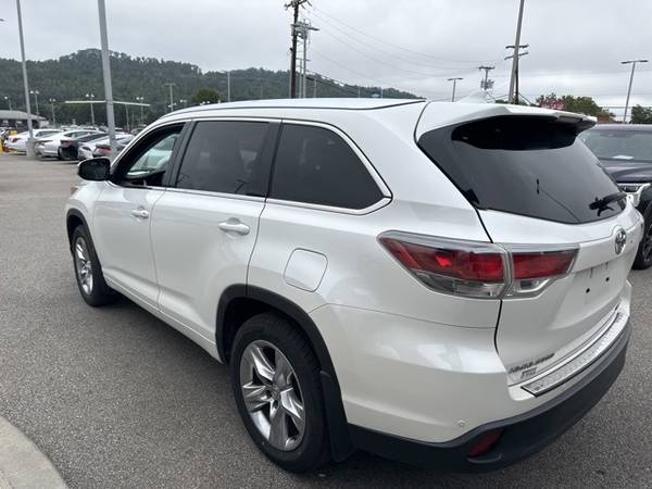 Used 2015 Toyota Highlander AWD 4D Sport Utility / SUV Limited (call 304-892-8542)