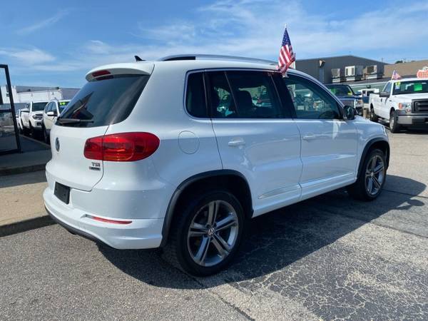 2017 Volkswagen Tiguan 2.0T Sport 4Motion AWD 4dr SUV - $16995.00 (https://www.capecodcarz.com/)