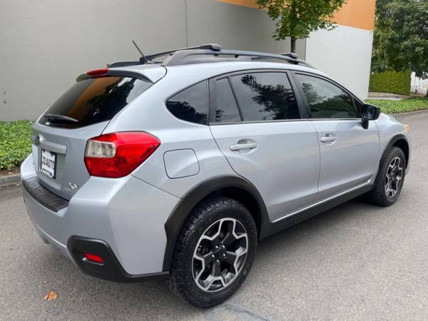 2015 SUBARU XV CROSSTREK 2.0i PREMIUM AWD 5SPD MANUAL/CLEAN CARFAX - $16,995