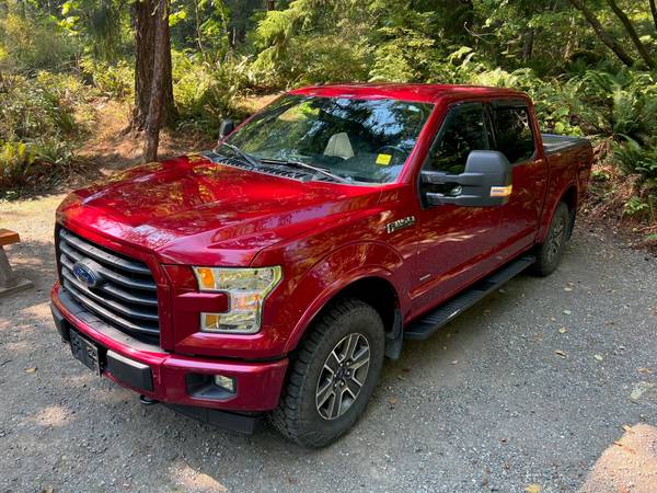 2017 Ford F150 XLT 301a 4X4**We've got your Financing!!** - $39,940