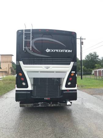 2012 Freightliner Custom 36M Expedition RV MS00048 - $80,000 (Tullahoma)