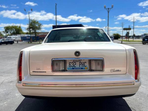 1999 Cadillac DeVille 4dr Sdn Golden Anniversary Edition (+ Modus Auto Group LLC)