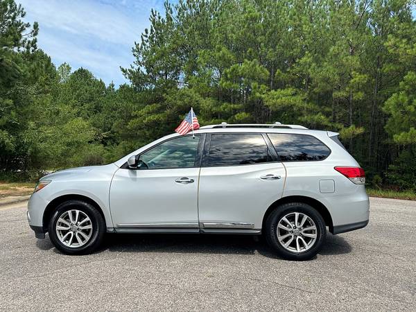 2013 Nissan Pathfinder SL PRICED TO SELL! - $10,999 (2604 Teletec Plaza Rd. Wake Forest, NC 27587)