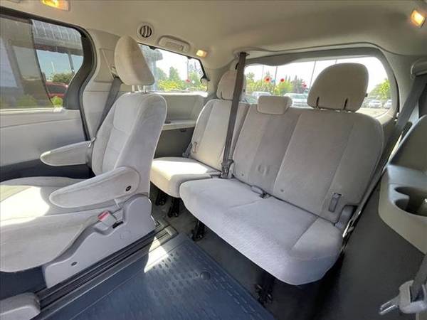 2016 Toyota Sienna  LE 7-Passenger LE 7-Passenger  Minivan - $356 (Est. payment OAC†)