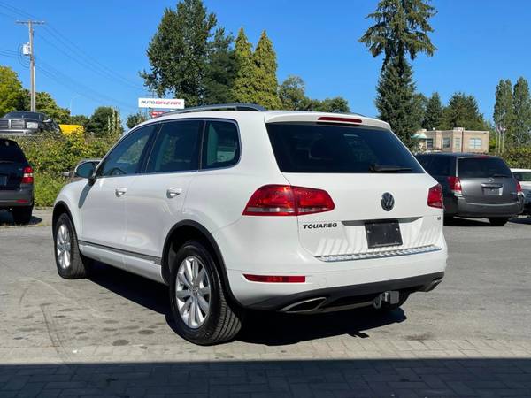 2014 Volkswagen Touareg 4dr 3.6L Sport - $19,869