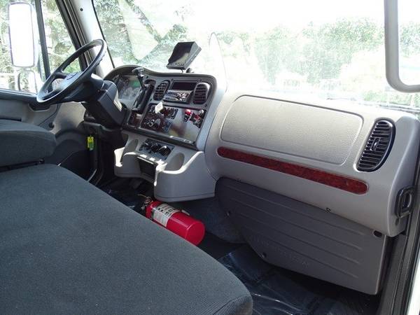 2018 Freightliner M2  Box Truck - $1,126 (Est. payment OAC†)