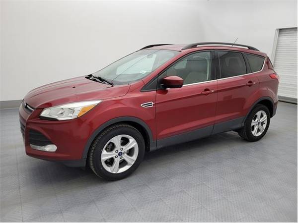 2016 Ford Escape SE - SUV (Ford Escape Red)