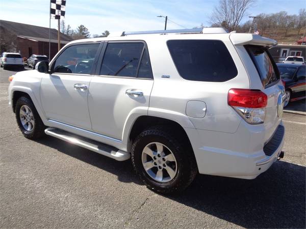 2012 Toyota 4Runner 4WD V6 SR5 *White* - $15,995 (Franklin, North Carolina)