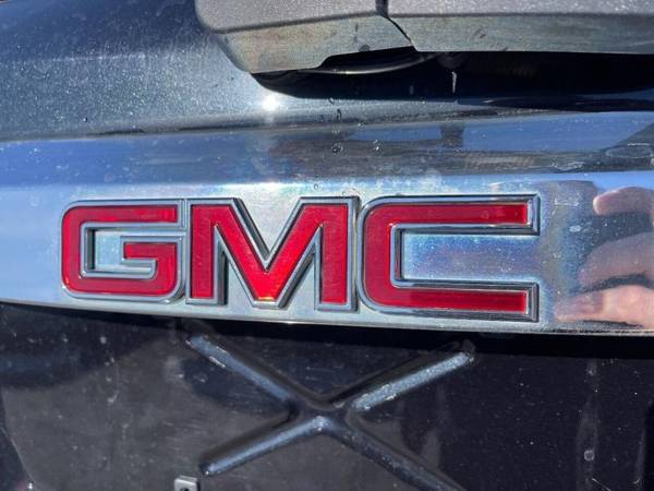2011 GMC Acadia Wagon body style - BEST CASH PRICES AROUND! - $5,900 (+ RJ Auto Sales)