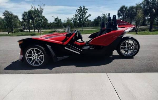 2021 Polaris SLINGSHOT SL AUTOMATIC RUNS GREAT FREE SHIPPING IN FLORIDA SL - $20,995 (+ Gulf Coast Auto Brokers)