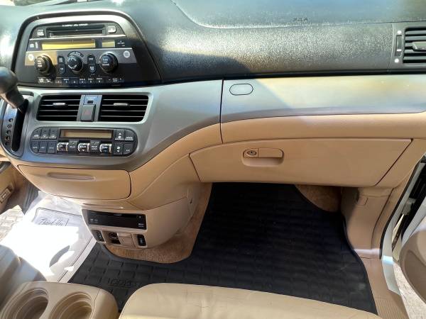 2005 Honda Odyssey EX-L w/ Rear DVD player gas saver - $4,000 (Cleveland, TN)