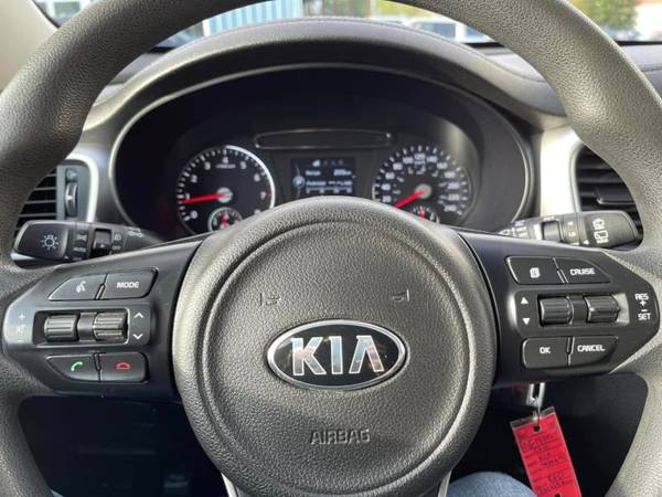 2016 Kia Sorento AWD 4dr 2.4L LX - $15,869