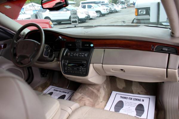 2004 Cadillac DeVille 4dr Sdn (_Cadillac_ _DeVille_ _Sedan_)