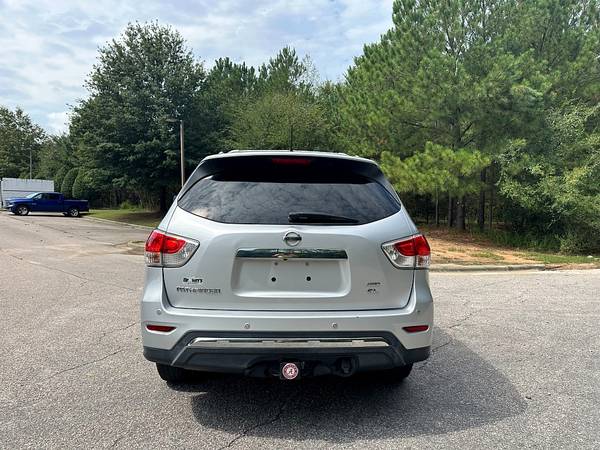 2013 Nissan Pathfinder SL PRICED TO SELL! - $10,999 (2604 Teletec Plaza Rd. Wake Forest, NC 27587)