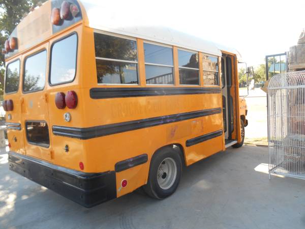 1991GMC BUS VENTURA - $7,900 (San Angelo)