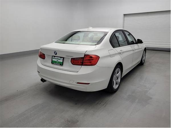 2015 BMW 328i  - sedan (BMW 328i White)