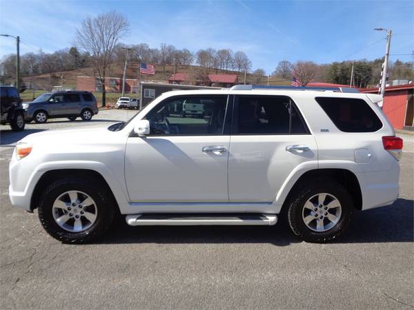 2012 Toyota 4Runner 4WD V6 SR5 *White* - $15,995 (Franklin, North Carolina)