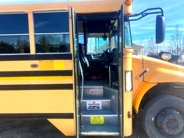 2006 Bluebird handicap accessible Conventional School Bus - $6,249 (Burkeville)
